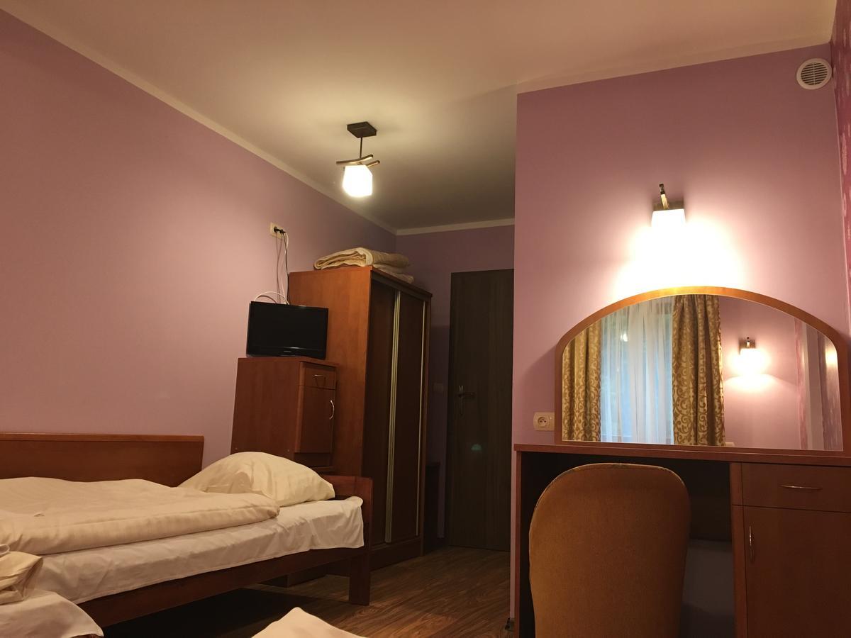 Gosciniec Kukle Bed & Breakfast Exterior photo